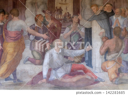 San Dominic resurrects a bricklayer, fresco by Benedetto Veli in the cloister of Santa Maria Novella Principal Dominican church in Florence, Italy San Dominic resurrects a bricklayer, fresco by Benedetto Veli in the cloister of Santa Maria Novella Principal Dominican church in Florence, Italy 142281685