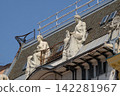 Statues on facade of the old city building in Zagreb, Croatia 142281967