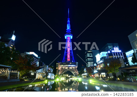 Night view of the illuminated Chubu Electric Power MIRAI TOWER (Nagoya TV Tower) 2 Night view of the illuminated Chubu Electric Power MIRAI TOWER (Nagoya TV Tower) 2 142283185