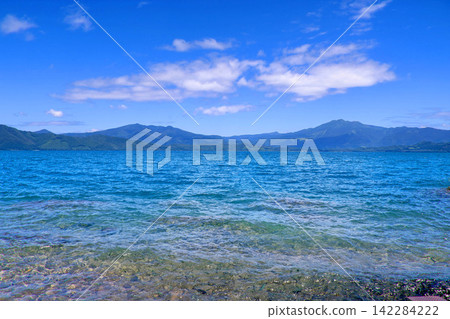 Lake Tazawa in summer (Semboku City, Akita Prefecture) Lake Tazawa in summer (Semboku City, Akita Prefecture) 142284222