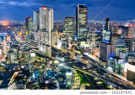 從名古屋王子大飯店天空塔眺望JR名古屋站(攝於2025年7月) 從名古屋王子大飯店天空塔眺望JR名古屋站(攝於2025年7月) 142287441