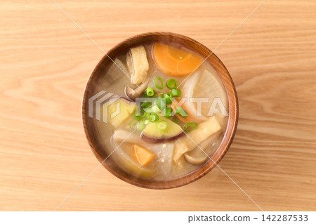 Many kinds of miso soup Many kinds of miso soup 142287533