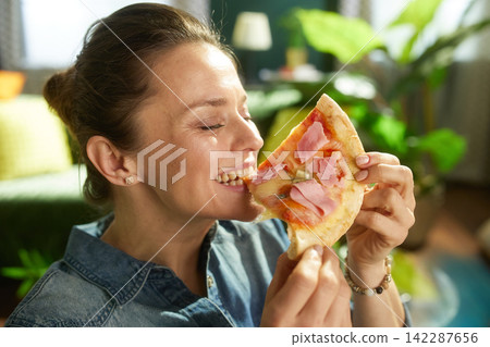 Relaxed Lunch Break with Pizza Snack Relaxed Lunch Break with Pizza Snack 142287656
