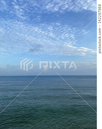 天空和大海 142287868