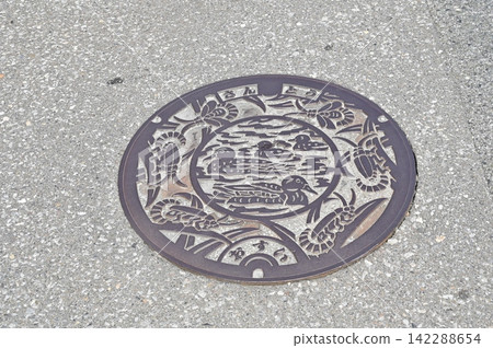 Manhole cover in Maibara City, Shiga Prefecture (formerly Santo Town) Manhole cover in Maibara City, Shiga Prefecture (formerly Santo Town) 142288654
