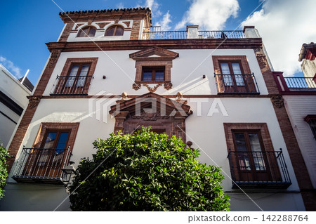 Santa Cruz: Seville's Vibrant Economic Heart Santa Cruz: Seville's Vibrant Economic Heart 142288764