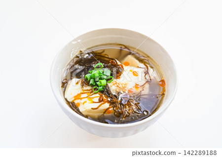 海藻豆腐酸辣湯 海藻豆腐酸辣湯 142289188