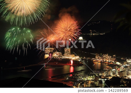 Atami fireworks viewed from the observation deck Atami fireworks viewed from the observation deck 142289569