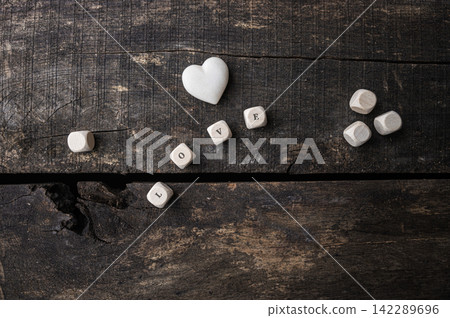 Conceptual image of Valentines and romance 142289696