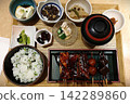 Set meal of rice with vegetables and tofu dengaku (local cuisine/Japanese set meal) 142289860