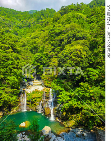 A jewel of the valley, a green oasis A jewel of the valley, a green oasis 142289910