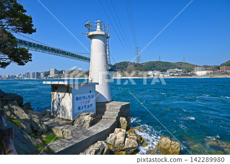 【福岡縣北九州市】俯瞰關門海峽早友海峽的門地崎燈塔 【福岡縣北九州市】俯瞰關門海峽早友海峽的門地崎燈塔 142289980
