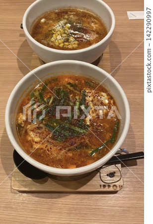 從正上方看到的麻婆豆腐 從正上方看到的麻婆豆腐 142290997