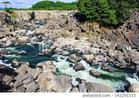 Sogi Falls during a period of low water levels due to extreme heat, Isa City, Kagoshima Prefecture Sogi Falls during a period of low water levels due to extreme heat, Isa City, Kagoshima Prefecture 142291533