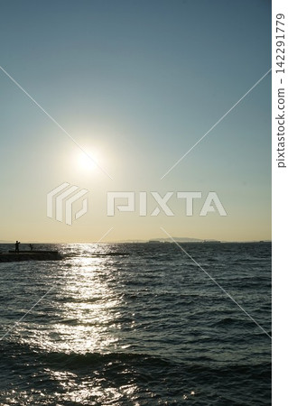 夏日的大海,黃昏 夏日的大海,黃昏 142291779