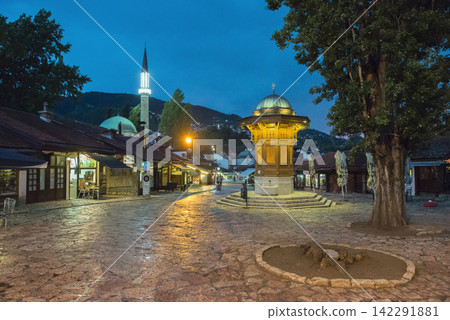 The wooden Sebilj fountain The wooden Sebilj fountain 142291881
