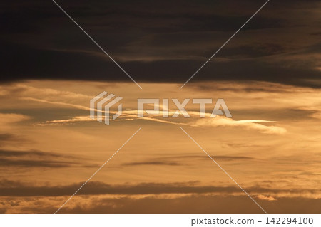 Summer morning sky Summer morning sky 142294100