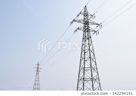 輸電塔高壓交流電 輸電塔高壓交流電 142294191