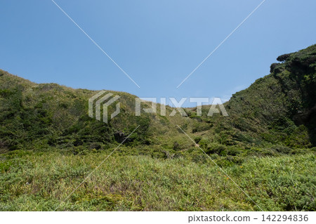 Summer in the Miura Peninsula, Kanagawa Prefecture: Cape and grasslands of Jogashima Island Summer in the Miura Peninsula, Kanagawa Prefecture: Cape and grasslands of Jogashima Island 142294836