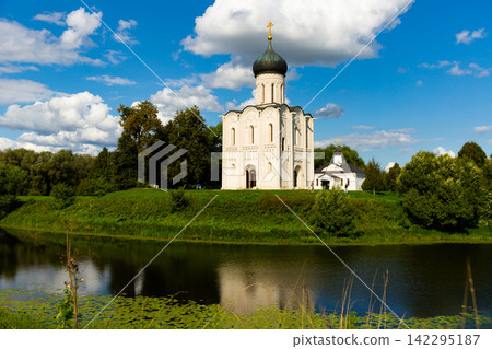 Intercession Church on Nerl and Church of Three Holy Hierarchs in Bogolyubovo, Russia Intercession Church on Nerl and Church of Three Holy Hierarchs in Bogolyubovo, Russia 142295187