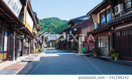 Gujo Hachiman: Old townscape Gujo Hachiman: Old townscape 142296242