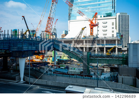澀谷站西口施工中;行人天橋施工中;2026.07 c-1 澀谷站西口施工中;行人天橋施工中;2026.07 c-1 142296689