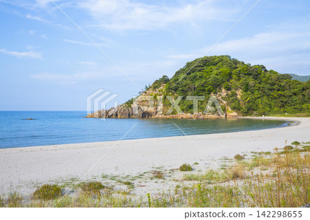 鳥取縣浦留海岸,郝海岸的夏季景色 鳥取縣浦留海岸,郝海岸的夏季景色 142298655