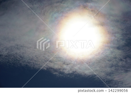 太陽被太陽照亮 太陽被太陽照亮 142299056
