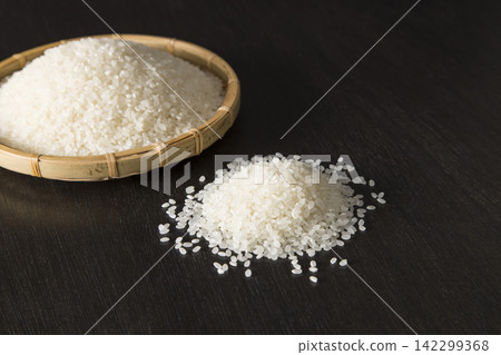 漏勺裡的米飯 漏勺裡的米飯 142299368