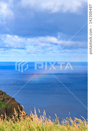 Rishiri-Rebun-Sarobetsu National Park: The light pouring down on the clear blue Sea of Japan and the playful interplay of fantastical rainbows. Rishiri-Rebun-Sarobetsu National Park: The light pouring down on the clear blue Sea of Japan and the playful interplay of fantastical rainbows. 142300497