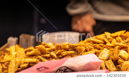 迪化街市集的魚乾乾貨特寫 迪化街市集的魚乾乾貨特寫 142301030