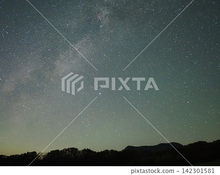 天鵝座和天琴座(20260825015258) 天鵝座和天琴座(20260825015258) 142301581