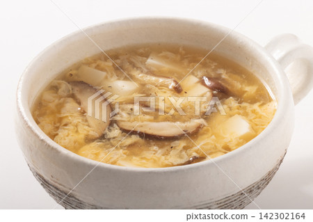 中式湯(香菇、豆腐、雞蛋) 中式湯(香菇、豆腐、雞蛋) 142302164