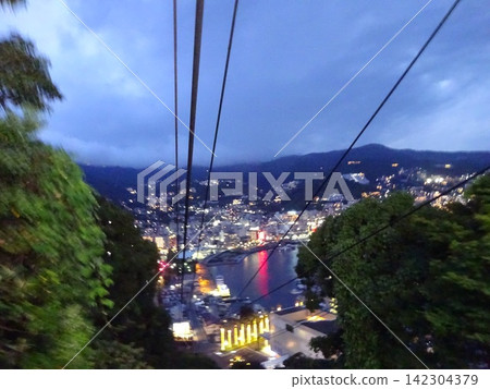 從索道上看到的熱海夜景 從索道上看到的熱海夜景 142304379