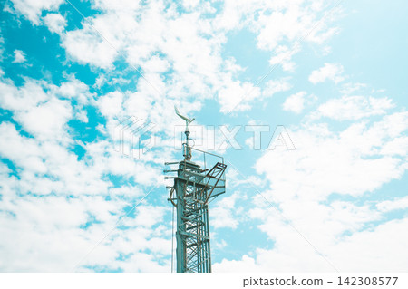 夏季和輸電塔 夏季和輸電塔 142308577