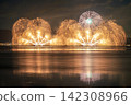 Lake Biwa Fireworks Festival and reflections on the lake surface 142308966
