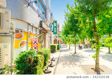 Restaurants in front of Shiki Station on the Tobu Tojo Line Restaurants in front of Shiki Station on the Tobu Tojo Line 142310136