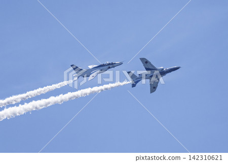 Summer blue sky and the Blue Impulse at Matsushima Air Base, Higashimatsushima City, Miyagi Prefecture Summer blue sky and the Blue Impulse at Matsushima Air Base, Higashimatsushima City, Miyagi Prefecture 142310621