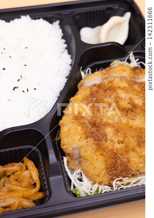 Delicious pork cutlet bento Delicious pork cutlet bento 142311666