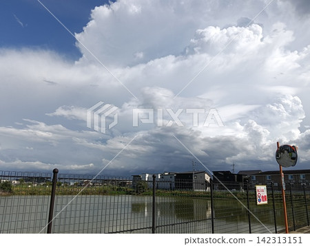 夏の雲 142313151