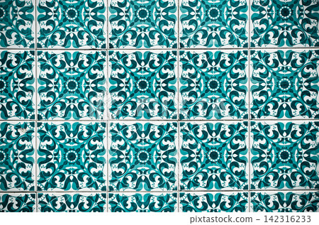 Vintage spanish style ceramic tiles Vintage spanish style ceramic tiles 142316233