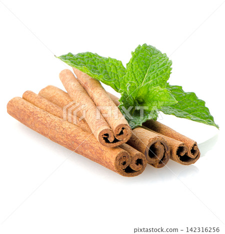 Cinnamon sticks Cinnamon sticks 142316256