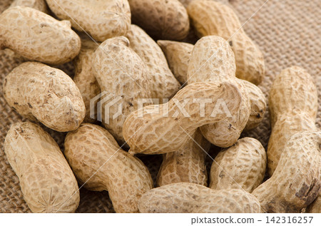 Peanuts Peanuts 142316257
