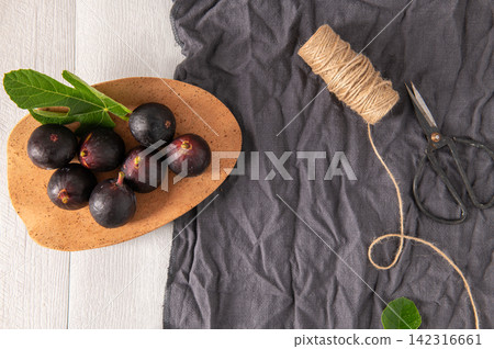 Fresh Black Mission Figs Still Life Fresh Black Mission Figs Still Life 142316661