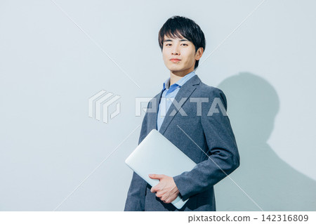 一名商人 142316809