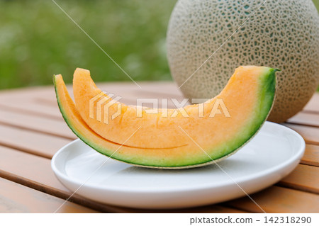 瓜 瓜 142318290
