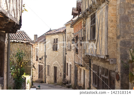 Medieval Village Street with Stone and Timber Houses Medieval Village Street with Stone and Timber Houses 142318314