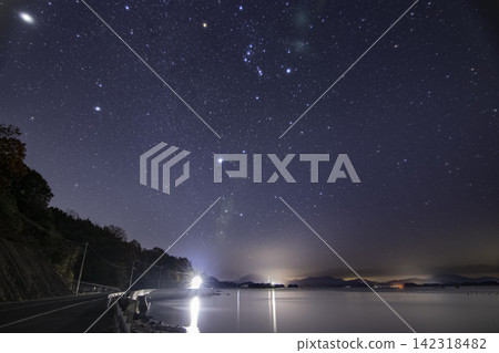 Winter starscape in Setouchi Orion and the Winter Triangle Winter starscape in Setouchi Orion and the Winter Triangle 142318482