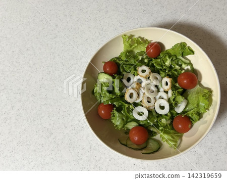 新鮮竹輪沙拉 新鮮竹輪沙拉 142319659