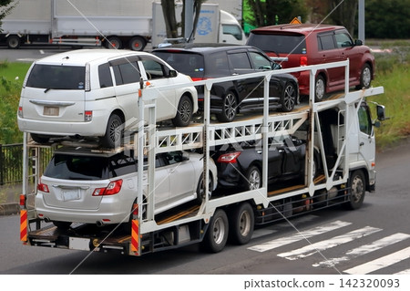 Carrier car (vehicle carrier) Carrier car (vehicle carrier) 142320093